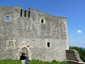 Die Weidelsburg bei Naumburg (Foto: Karl-Franz Thiede)